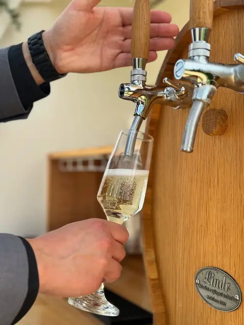 Prosecco turnat la robinet